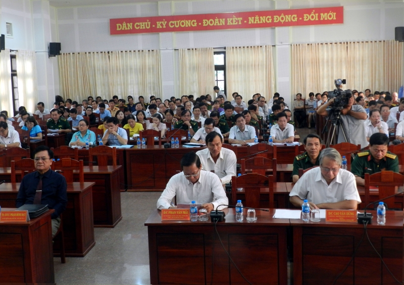Đại biểu cùng học viên dự Lễ khai giảng.