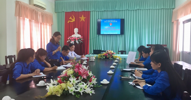 Quang cảnh buổi lễ ra mắt CLB giảng viên trẻ.