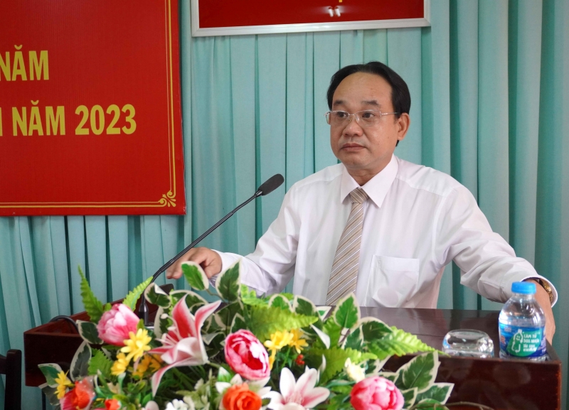 Đồng chí Dương Quốc Hoàng, Bí thư Đảng ủy, Phó Hiệu trưởng phát biểu khai mạc hội nghị